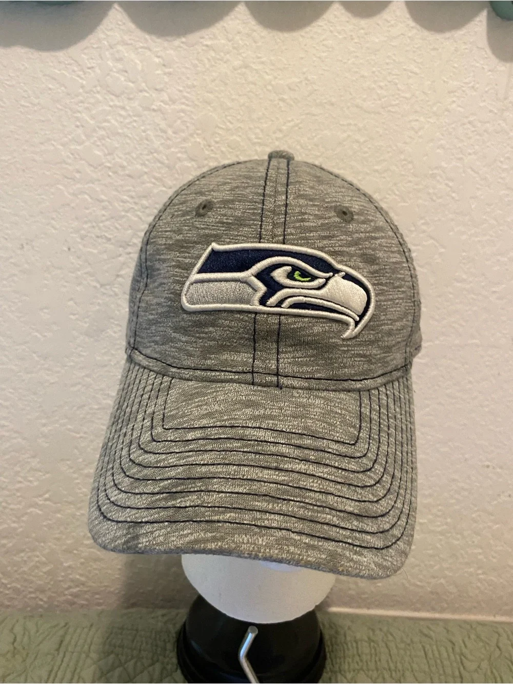 NEW ERA Women’s “Seattle Seahawks Cap” Size O/S Heather Gray w/Navy Logo NWOT